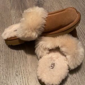 UGG  Cozy II Slipper- Little Girl kids size 2